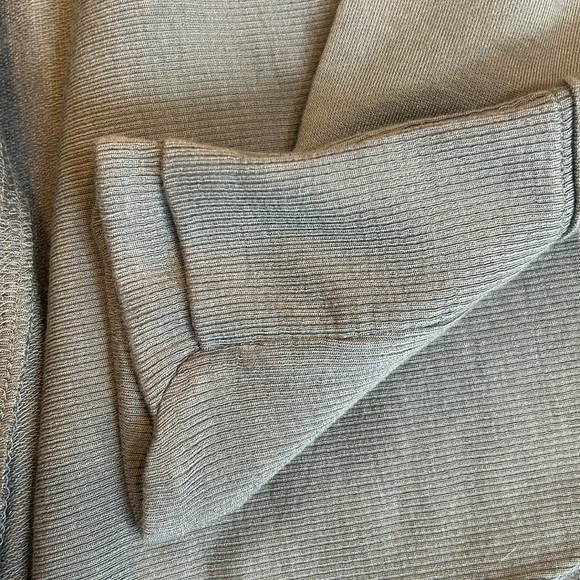 ATHLETA Light Gray Heather Pranyama Restore Wrap SP - Picture 7 of 7